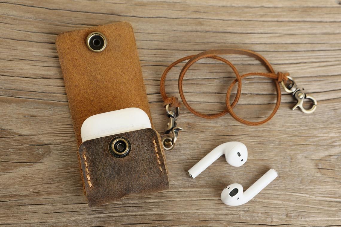 Brown leather apple airpod pro case