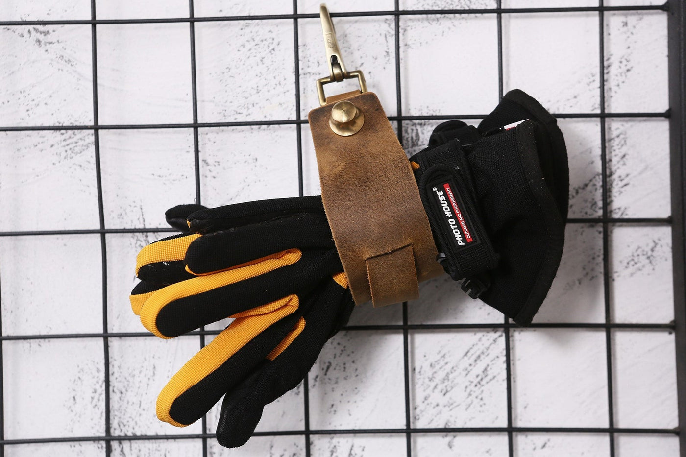 Vintage leather glove holder leash